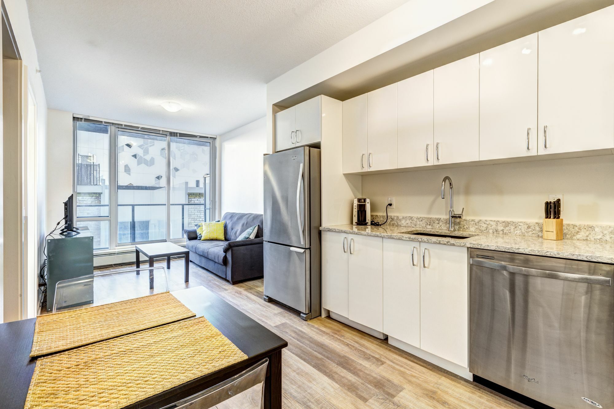 Suite Digs N3 YYC Exterior foto